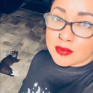 Meet your Posher, Viridiana